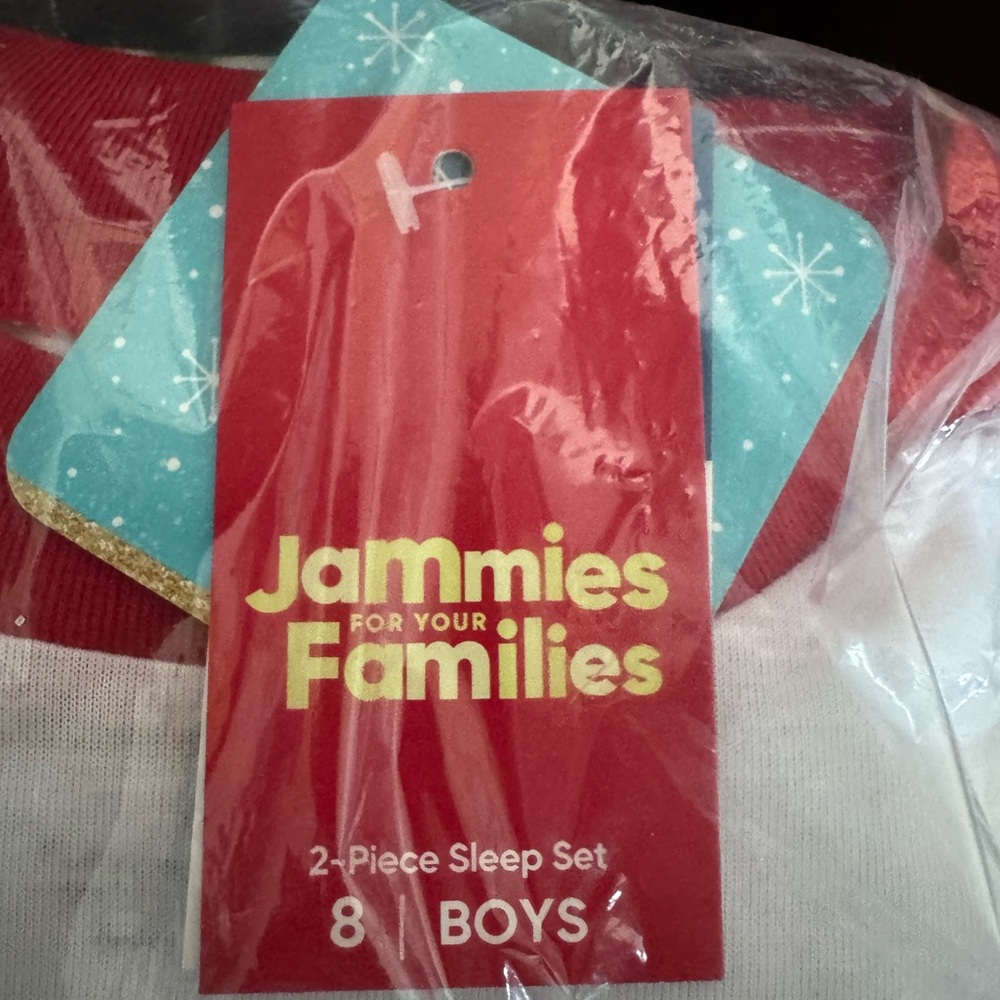 Kohl's Disney Christmas Pajama Set - Picture 6 of 6